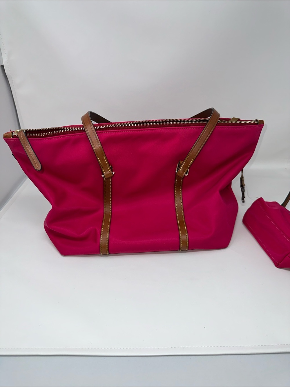 NWOT Dooney & Bourke Hot Pink Shoulder Bag w/Pouch and key fob - Picture 3 of 5